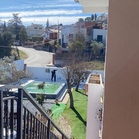 Отель La Casa De Las Hadas La Reguda Экстерьер фото